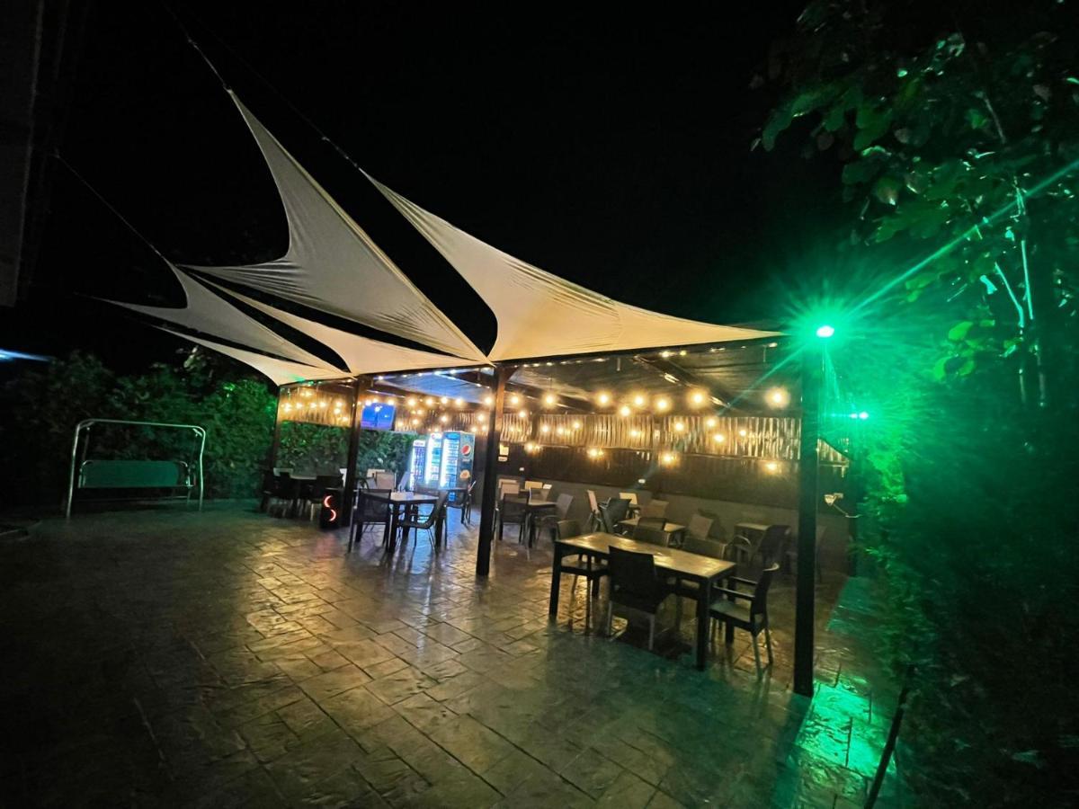Hotel Sweet Navodari Exterior photo